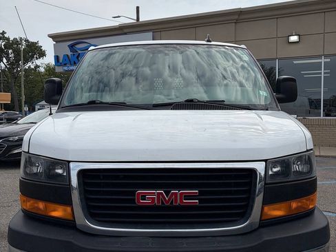 Used 2020 GMC Savana 2500 w/ Driver Convenience Package RWD image 2