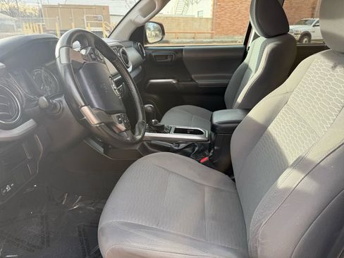 Used 2016 Toyota Tacoma SR5 image 13