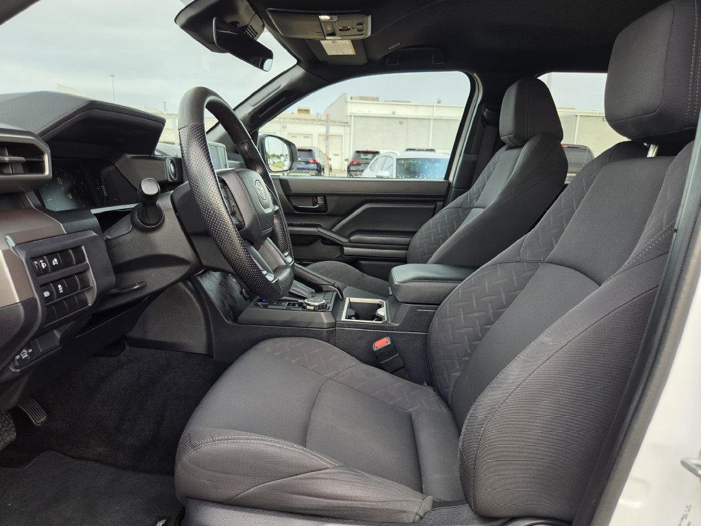 Used 2024 Toyota Tacoma SR5 AWD/4WD image 26
