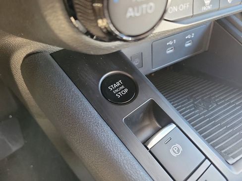 New 2026 Nissan Kicks SV w/ SV Premium Package FWD image 21
