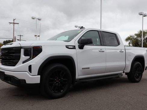 Used 2024 GMC Sierra 1500 Elevation image 8