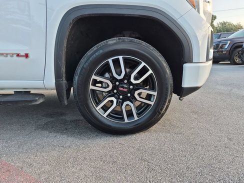 Used 2020 GMC Sierra 1500 AT4 w/ AT4 Premium Package AWD/4WD image 18