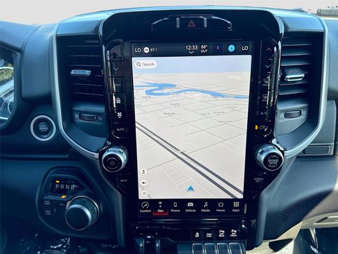 Used 2024 RAM 2500 Big Horn w/ Sport Appearance Package image 13