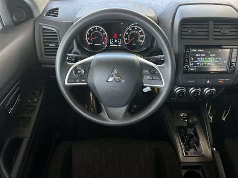 Used 2025 Mitsubishi Outlander Sport ES AWD/4WD image 13
