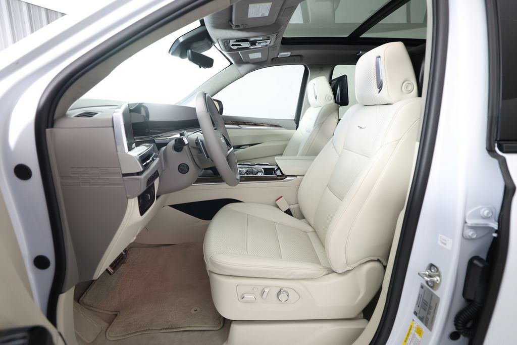 Used 2026 Cadillac Escalade Platinum Sport AWD/4WD image 19