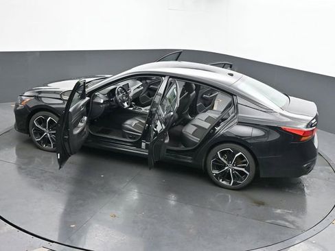 Used 2024 Nissan Altima 2.5 SR image 61