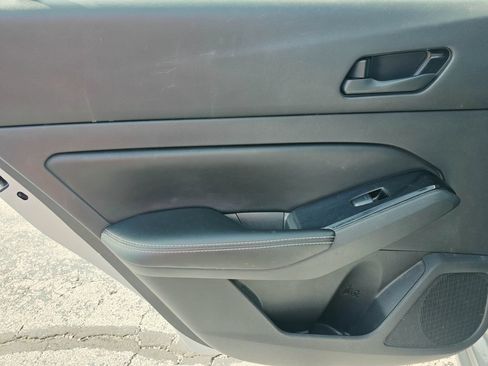 Used 2023 Nissan Altima 2.5 SV FWD image 10
