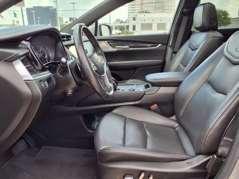 Used 2023 Cadillac XT5 Premium Luxury FWD image 4