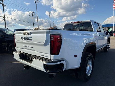 New 2026 GMC Sierra 3500 Denali Ultimate image 5