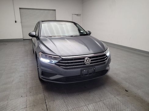 Used 2019 Volkswagen Jetta SE FWD image 14