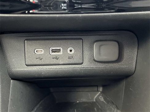 Used 2023 Buick Encore GX Preferred w/ Cold Weather Comfort Package image 25