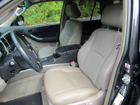 Used 2008 Toyota 4Runner Limited image 10