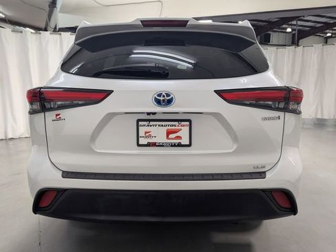 Used 2023 Toyota Highlander Bronze Edition image 27