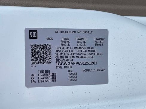 New 2025 Chevrolet Express 2500 w/ Driver Convenience Package image 20