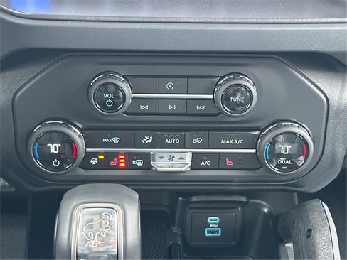 New 2025 Ford Bronco Badlands image 24