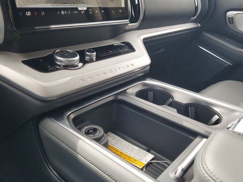 New 2026 Ford Expedition Max Active RWD image 21