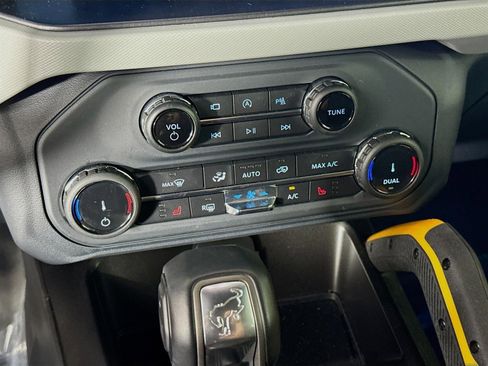 Used 2022 Ford Bronco Badlands w/ Sasquatch Package image 17