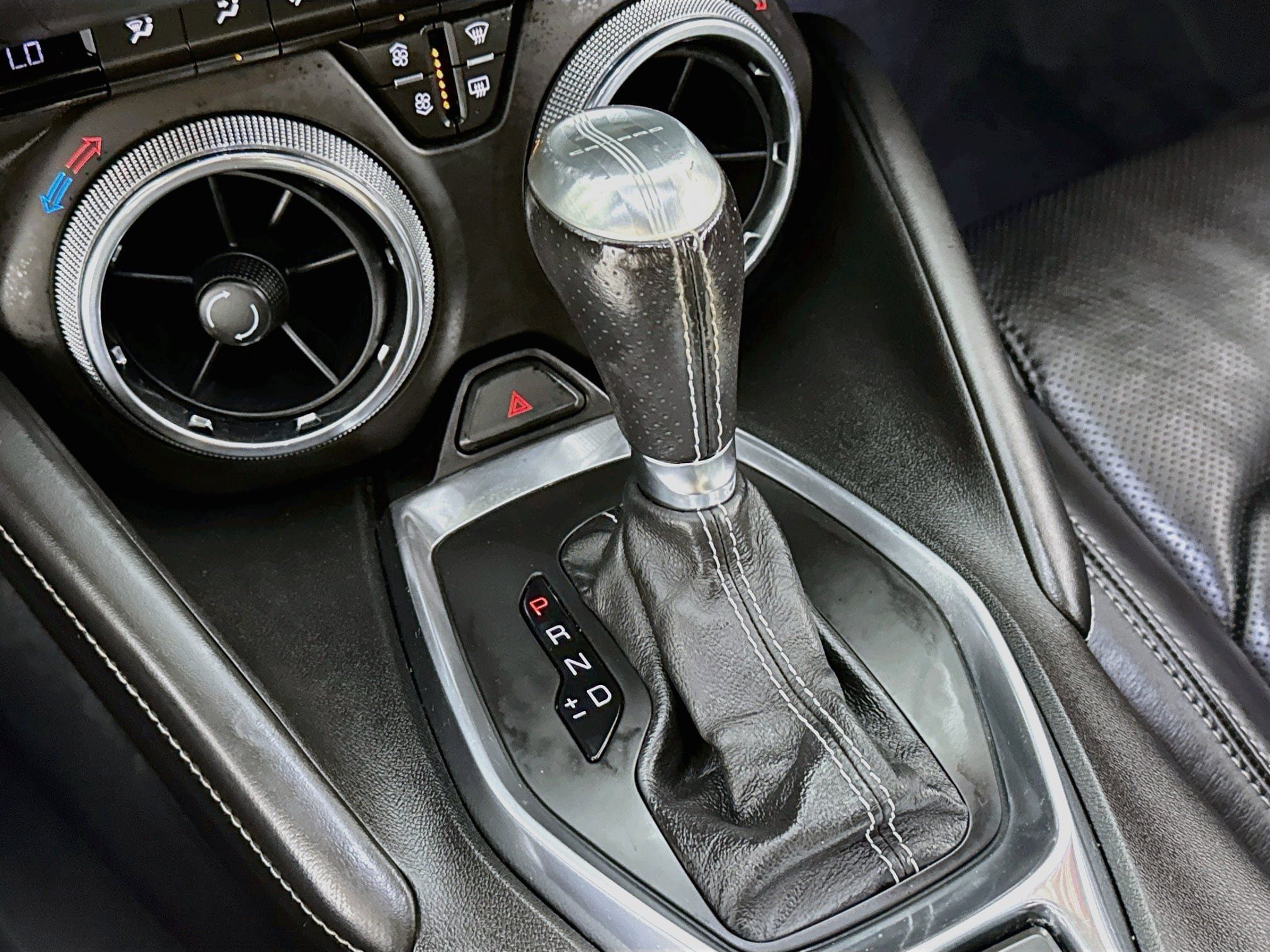 Used 2018 Chevrolet Camaro LT RWD image 19