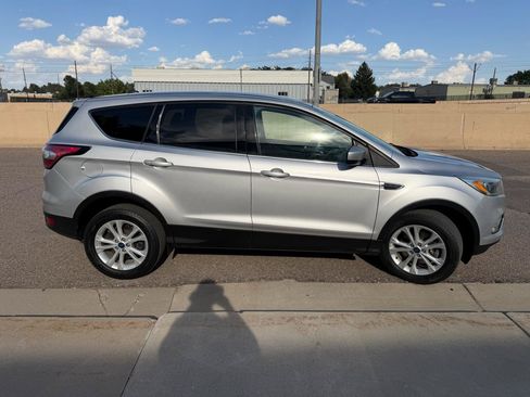 Used 2017 Ford Escape SE AWD/4WD image 6