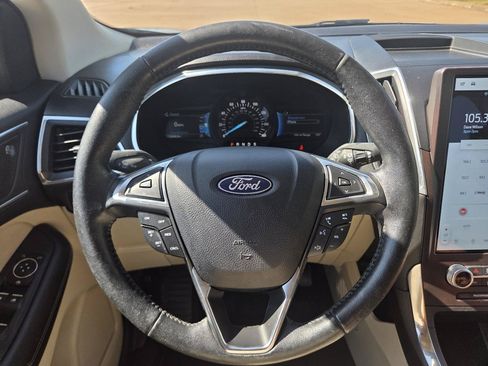 Used 2021 Ford Edge Titanium FWD image 19