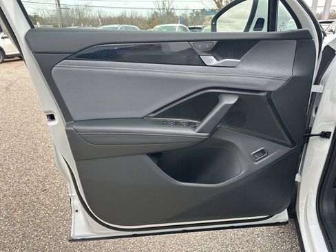 New 2026 Volkswagen Tiguan SE image 10