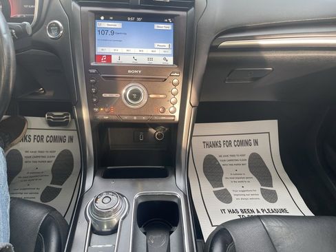 Used 2018 Ford Fusion Titanium image 32