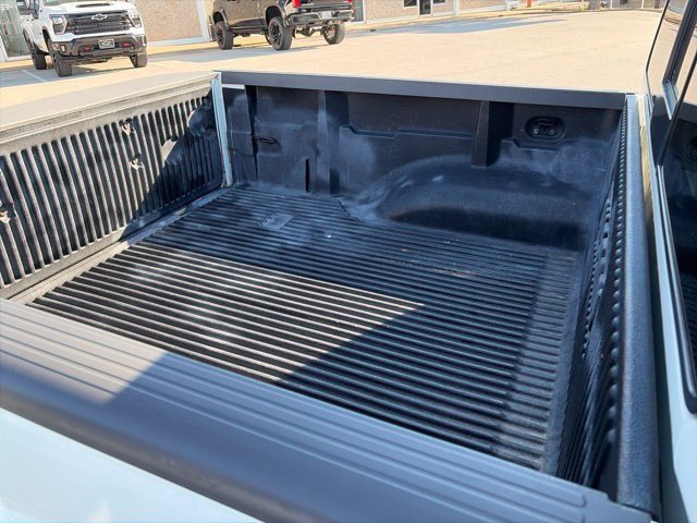 Used 2018 Nissan Frontier SV RWD image 8