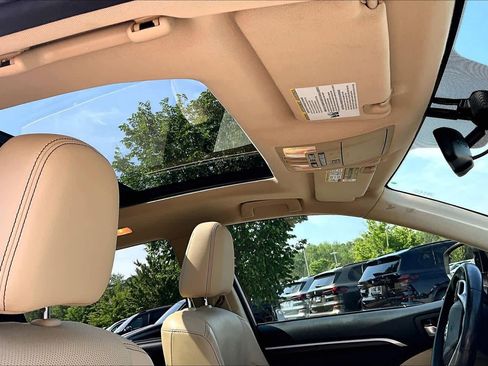 Used 2015 Toyota Highlander Limited Platinum image 13