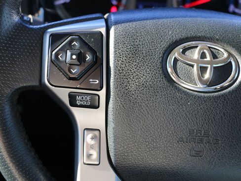Used 2017 Toyota 4Runner Limited image 19