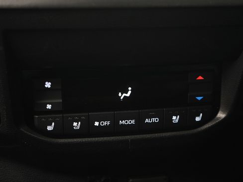 Used 2025 Toyota Sequoia Platinum image 26