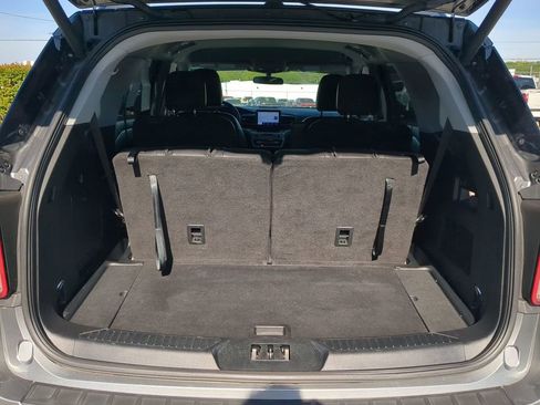 Certified 2023 Ford Explorer XLT w/ Equipment Group 202A RWD image 11