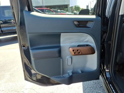Used 2023 Ford Maverick Lariat w/ Lariat Luxury Package AWD/4WD image 12