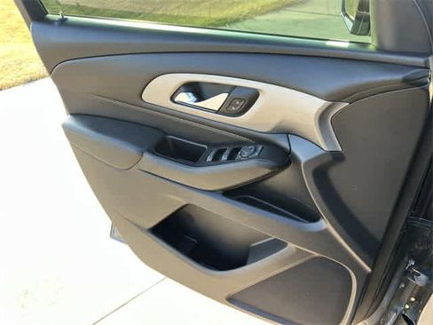 Used 2019 Chevrolet Traverse LS image 30