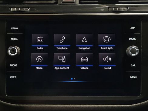 Used 2022 Volkswagen Tiguan SE FWD image 25