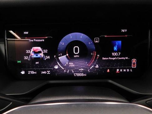 Used 2024 GMC Acadia AT4 w/ Luxury Package image 39