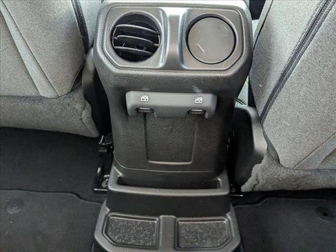 Used 2025 Jeep Wrangler Sport S w/ Convenience Group image 19