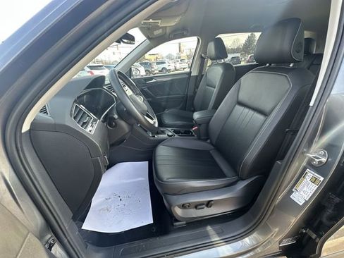 Used 2024 Volkswagen Tiguan SE image 20