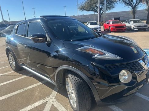 Used 2016 Nissan Juke SV w/ Technology Package image 3