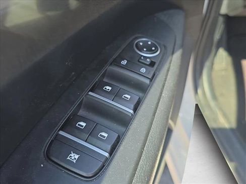 Used 2024 Kia Forte LXS image 8