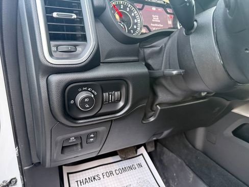 Used 2022 RAM 1500 Laramie AWD/4WD image 23