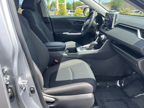 Certified 2024 Toyota RAV4 LE AWD/4WD image 17