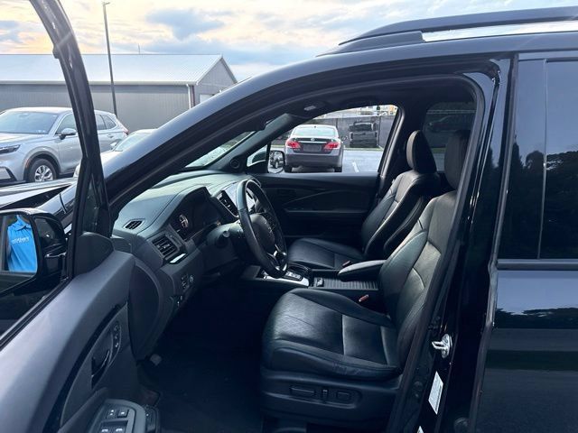 Used 2023 Honda Passport Elite image 16