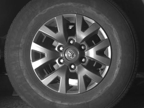 Used 2023 Toyota Tacoma SR5 w/ Black Out Package (TMS) AWD/4WD image 15