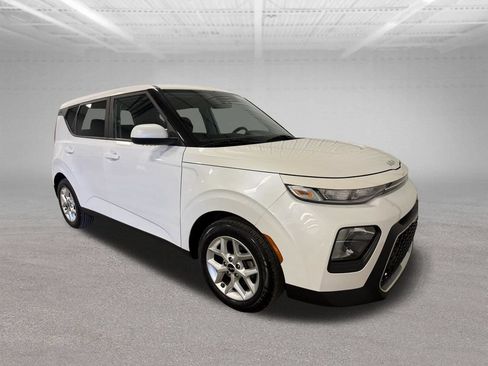 Used 2022 Kia Soul LX w/ Technology Package FWD image 11