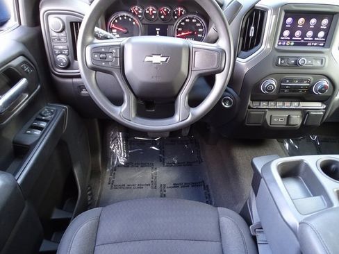 Used 2023 Chevrolet Silverado 1500 Custom image 18