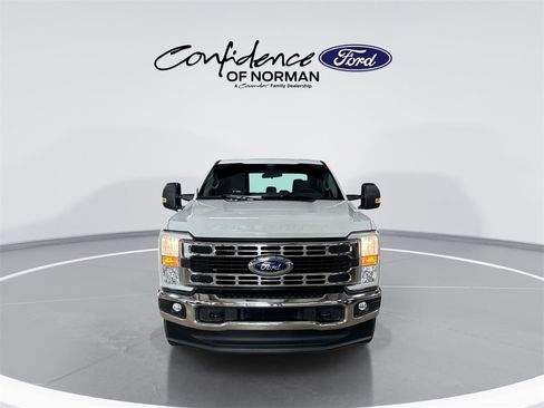 Used 2024 Ford F250 XLT image 2