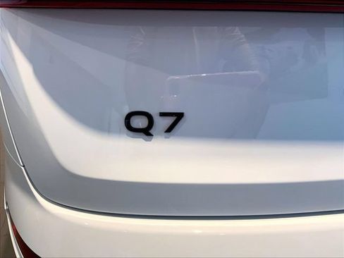 Certified 2025 Audi Q7 3.0T Prestige w/ Prestige Package AWD/4WD image 18