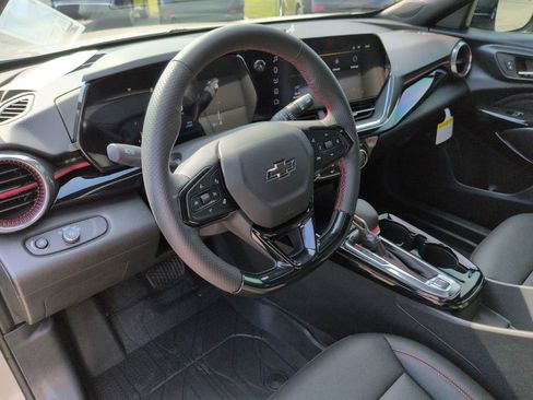 New 2026 Chevrolet Trax RS w/ Sunroof Package FWD image 30