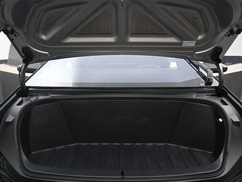 Used 2024 Tesla Cybertruck AWD Crew Cab image 38