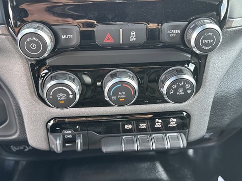 New 2026 RAM 2500 Tradesman w/ Chrome Appearance Group AWD/4WD image 19